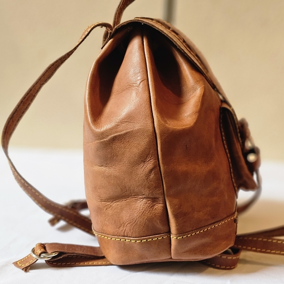 Vintage GENUINE leather backpack - Picture 7 of 12